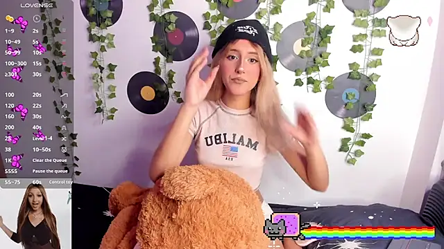 Amy Moonlight online show from 09.18.25