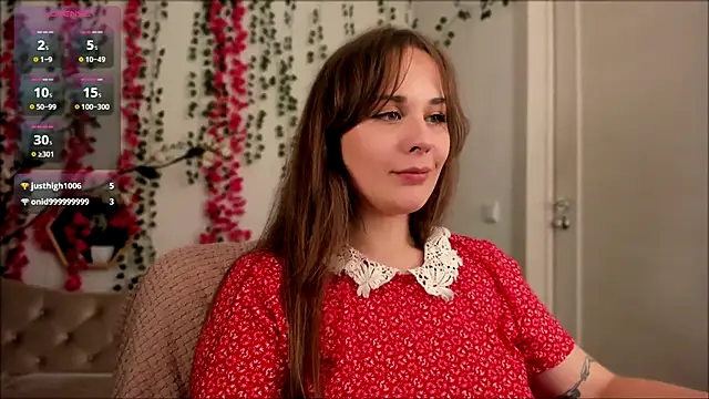 Snapshot of Rita_Wild chatting on 10.05.25 Rita Wild online show from 10.05.25