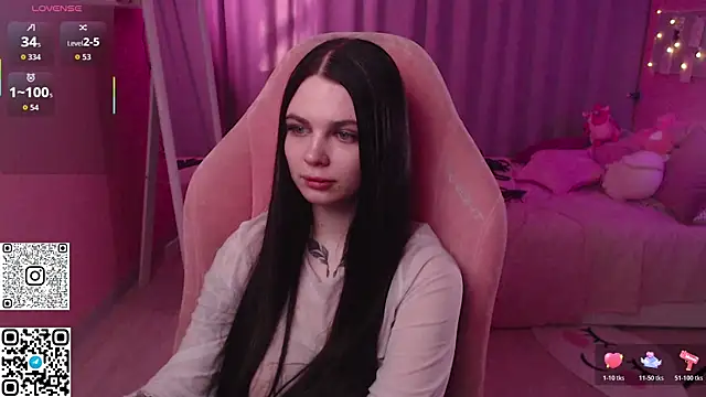 Michela Fruet online show from 04.14.26