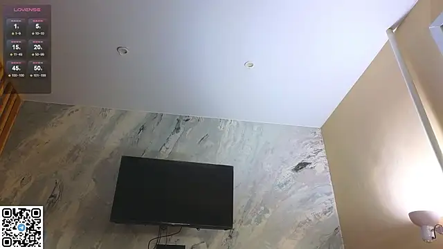 miss bubbles  online show from 11.03.25