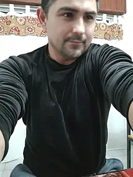 Snapshot of Bradd_32 chatting on 05.18.26 Bradd 32 online show from 05.18.26