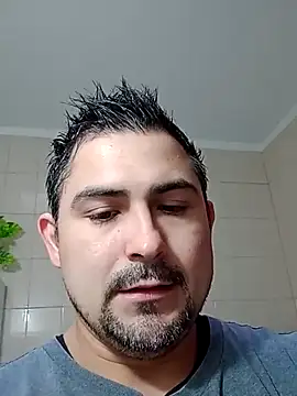 Snapshot of Bradd_32 chatting on 05.21.26 Bradd 32 online show from 05.21.26