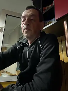 adiluci1 online show from 04.05.26