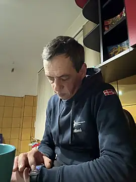 adiluci1 online show from 04.12.26