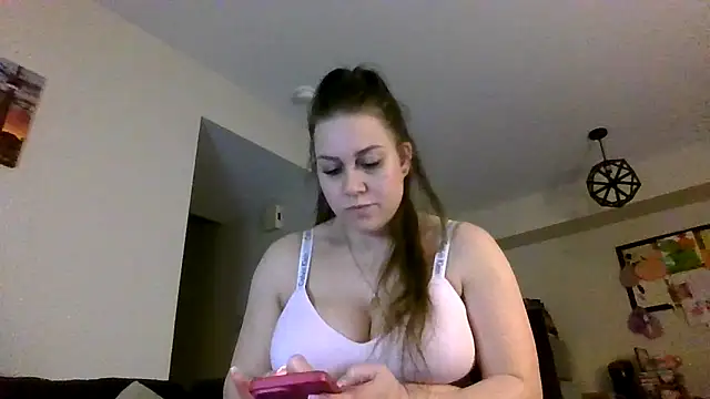 Snapshot of thedevinemama chatting on 03.01.26 thedevinemama online show from 03.01.26