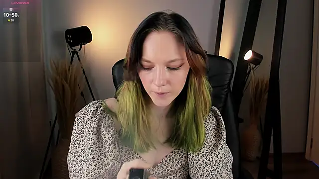 Nilliee Sugar online show from 09.13.25