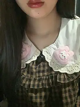 Linhtruong  online show from 12.16.25