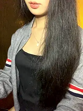 Nhinhi18 online show from 11.13.25