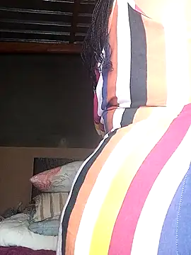 Moretl online show from 10.29.25