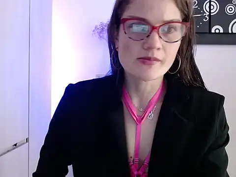 Snapshot of Camila-ventura chatting on 10.11.25 Camila-ventura online show from 10.11.25