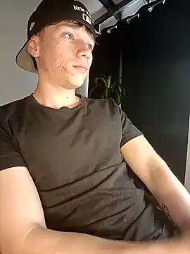 Logan sixxer online show from 09.25.25