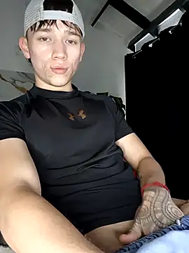 Snapshot of Logan_sixxer chatting on 03.21.26 Logan sixxer online show from 03.21.26