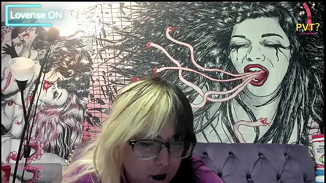 Snapshot of LunaCosmos chatting on 04.13.26 LunaCosmos online show from 04.13.26