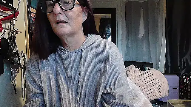 Snapshot of Mistress-Ivy51 chatting on 10.29.25 Mistress-Ivy51 online show from 10.29.25