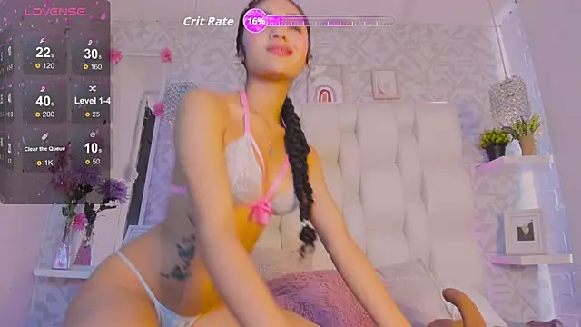 Snapshot of Ashlyleee chatting on 10.11.25 Ashlyleee online show from 10.11.25