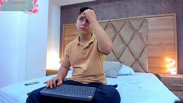 Asta Black online show from 09.22.25