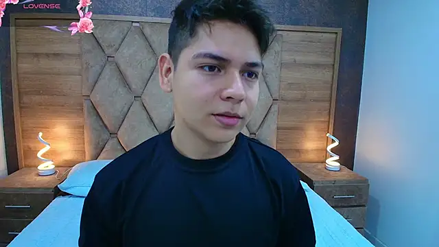 Asta Black online show from 09.30.25