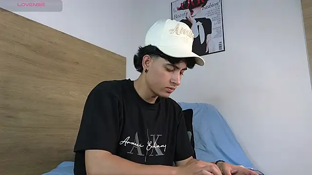 Stiven Benet  online show from 09.16.25