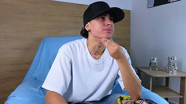 Stiven Benet  online show from 10.24.25