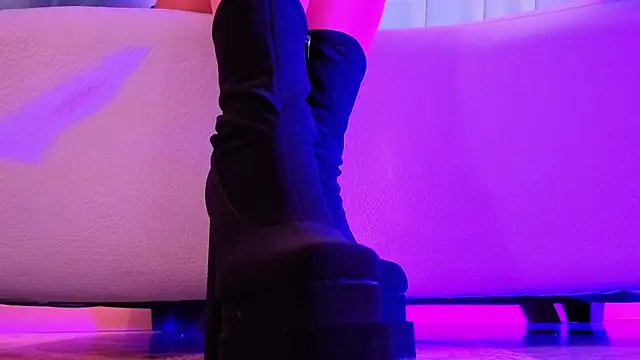 Molly Evens Ky online show from 09.27.25