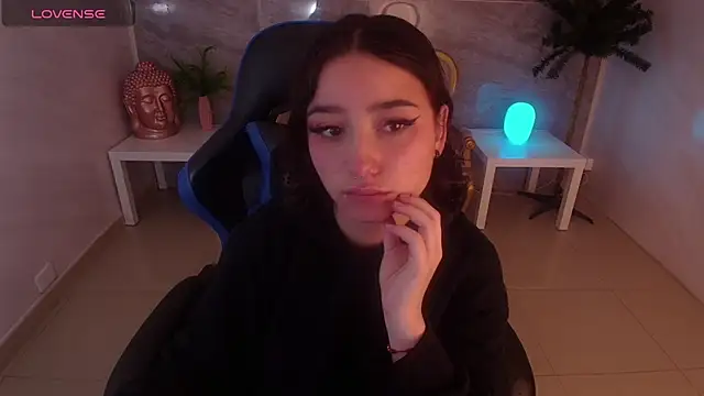 venuss09 s online show from 09.20.25