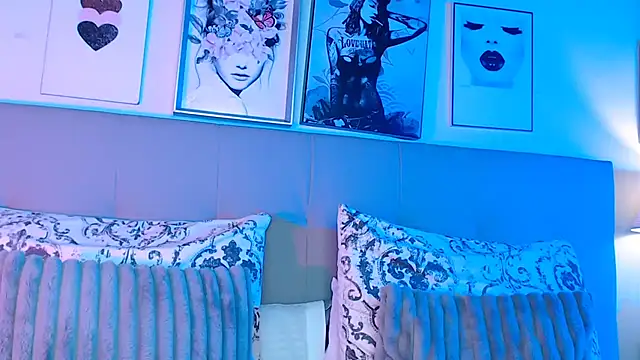 pocahontamoon online show from 04.15.26