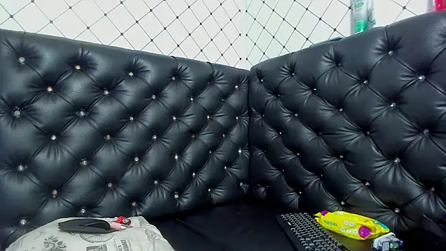 EMMA SANTANA online show from 10.06.25