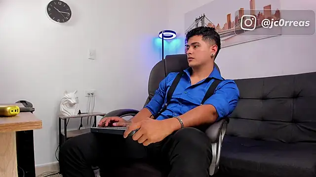  Juanes online show from 11.04.25