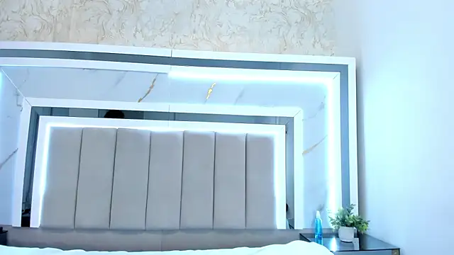 melodycharlotte online show from 09.20.25