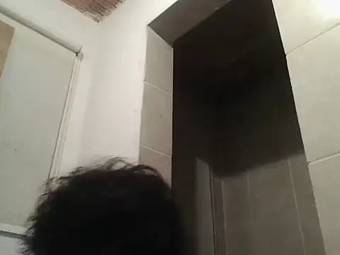 Snapshot of Quarentaoon chatting on 09.22.25 Quarentaoon online show from 09.22.25