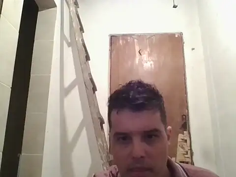 Snapshot of Quarentaoon chatting on 10.16.25 Quarentaoon online show from 10.16.25