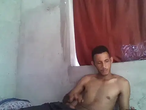 Snapshot of alanzinhofudedor chatting on 10.31.25 alanzinhofudedor online show from 10.31.25