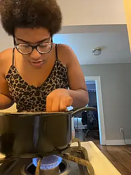 Tu GataLinda online show from 11.20.25