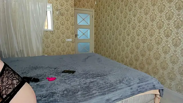 sofielovely  online show from 09.20.25