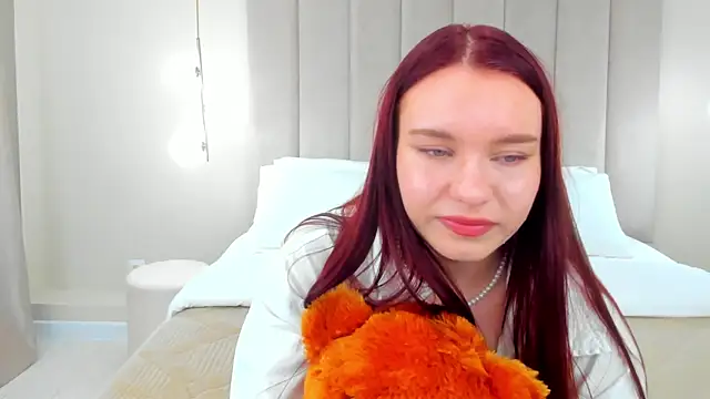 NoraHaynes online show from 09.19.25