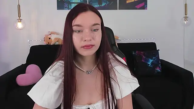 NoraHaynes online show from 09.23.25