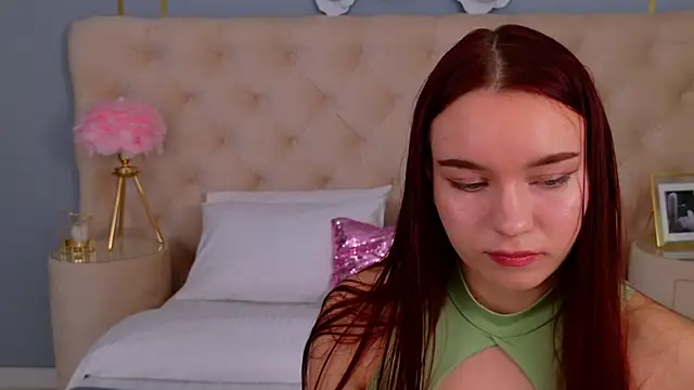 NoraHaynes online show from 10.03.25