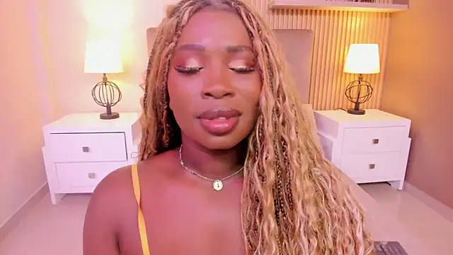 SerenaWinslow online show from 04.17.26