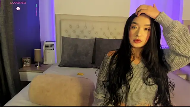 Victoriia Coxx online show from 10.14.25