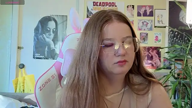 Sienna-Cow online show from 10.19.25