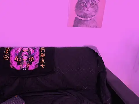 nahomy ryans online show from 11.24.25