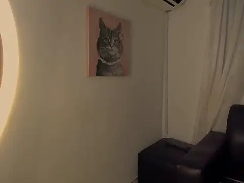 nahomy ryans online show from 11.29.25