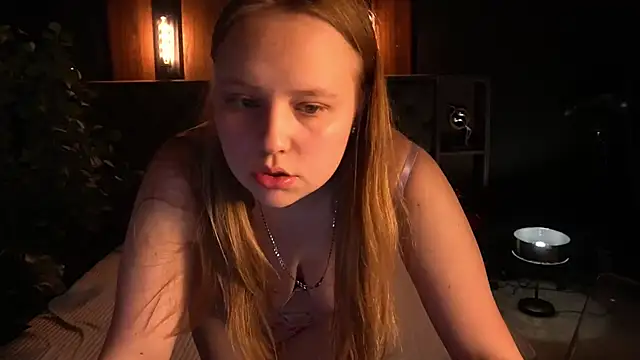 CrystallPaws online show from 11.28.25