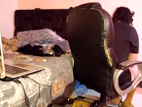 saenzjulieta1 online show from 10.12.25