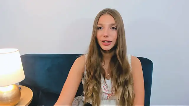 EmmaGorgeous online show from 09.24.25