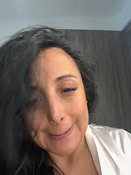 Snapshot of hotadhara01 chatting on 10.29.25 hotadhara01 online show from 10.29.25