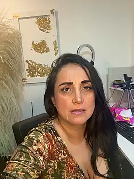 hotadhara01 online show from 12.14.25