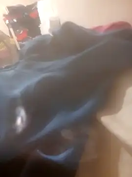 Snapshot of 125Delfin90 chatting on 10.22.25 125Delfin90 online show from 10.22.25