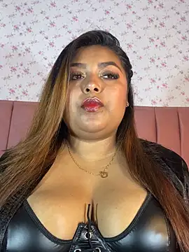 Hela Collins online show from 10.05.25