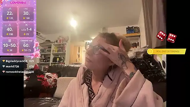 Snapshot of harleyblair chatting on 10.29.25 harleyblair online show from 10.29.25